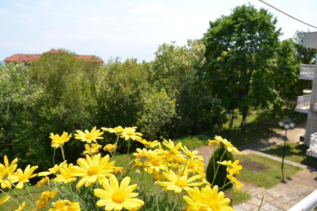 Sunshine Pearl Family Hotel Cavarna Exterior foto